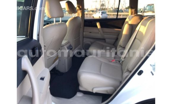 Acheter Import Voiture Toyota Highlander Blanc à Import - Dubai, Adrar Acheter Import Voiture Toyota Highlander Blanc à Import - Dubai, Adrar