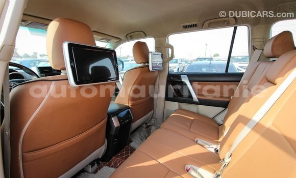 Acheter Import Voiture Toyota Prado Blanc à Import - Dubai, Adrar Acheter Import Voiture Toyota Prado Blanc à Import - Dubai, Adrar