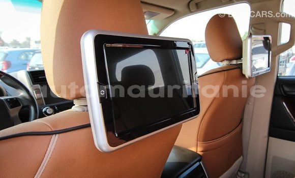 Acheter Import Voiture Toyota Prado Blanc à Import - Dubai, Adrar Acheter Import Voiture Toyota Prado Blanc à Import - Dubai, Adrar