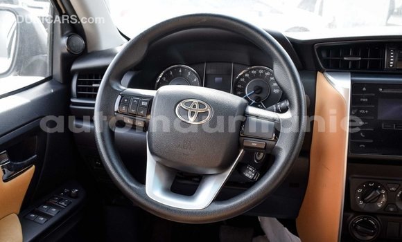 Acheter Import Voiture Toyota Fortuner Blanc à Import - Dubai, Adrar Acheter Import Voiture Toyota Fortuner Blanc à Import - Dubai, Adrar