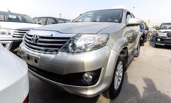 Acheter Import Voiture Toyota Fortuner Autre à Import - Dubai, Adrar Acheter Import Voiture Toyota Fortuner Autre à Import - Dubai, Adrar