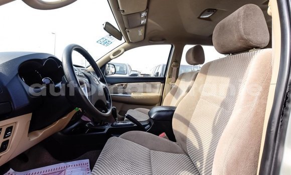 Acheter Import Voiture Toyota Fortuner Autre à Import - Dubai, Adrar Acheter Import Voiture Toyota Fortuner Autre à Import - Dubai, Adrar