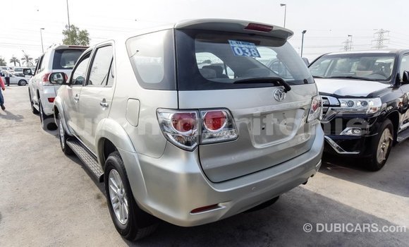 Acheter Import Voiture Toyota Fortuner Autre à Import - Dubai, Adrar Acheter Import Voiture Toyota Fortuner Autre à Import - Dubai, Adrar