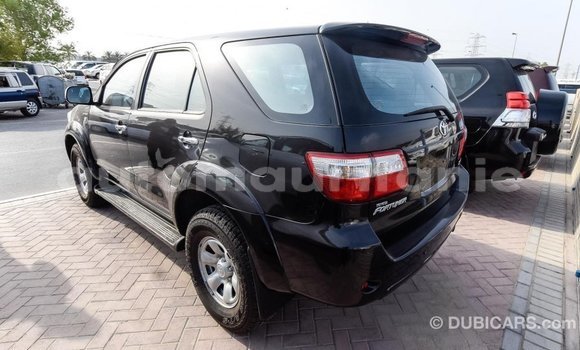 Acheter Import Voiture Toyota Fortuner Noir à Import - Dubai, Adrar Acheter Import Voiture Toyota Fortuner Noir à Import - Dubai, Adrar