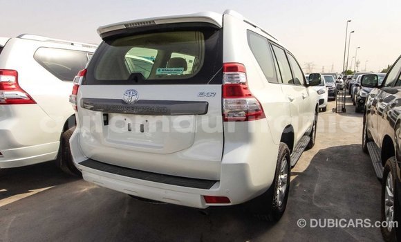 Acheter Import Voiture Toyota Prado Blanc à Import - Dubai, Adrar Acheter Import Voiture Toyota Prado Blanc à Import - Dubai, Adrar