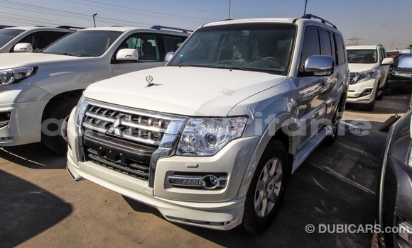 Acheter Import Voiture Mitsubishi Pajero Blanc à Import - Dubai, Adrar Acheter Import Voiture Mitsubishi Pajero Blanc à Import - Dubai, Adrar