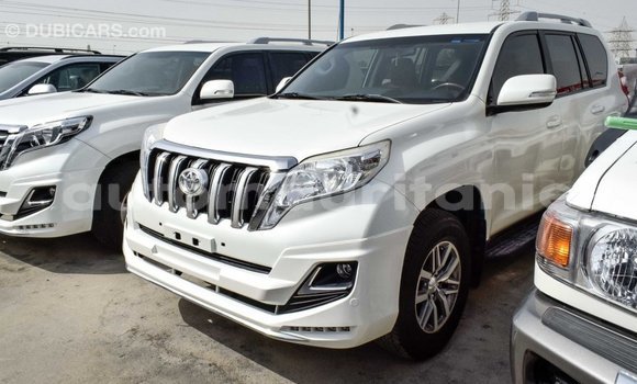 Acheter Import Voiture Toyota Prado Blanc à Import - Dubai, Adrar Acheter Import Voiture Toyota Prado Blanc à Import - Dubai, Adrar