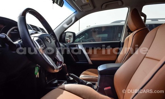 Acheter Import Voiture Toyota Prado Blanc à Import - Dubai, Adrar Acheter Import Voiture Toyota Prado Blanc à Import - Dubai, Adrar