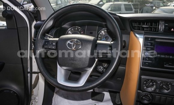 Acheter Import Voiture Toyota Fortuner Blanc à Import - Dubai, Adrar Acheter Import Voiture Toyota Fortuner Blanc à Import - Dubai, Adrar