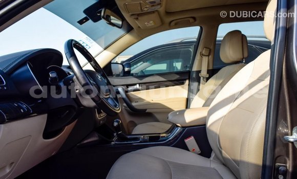 Acheter Import Voiture Kia Sorento Marron à Import - Dubai, Adrar Acheter Import Voiture Kia Sorento Marron à Import - Dubai, Adrar