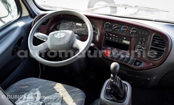 Acheter Import Voiture Hyundai Accent Beige à Import - Dubai, Adrar Acheter Import Voiture Hyundai Accent Beige à Import - Dubai, Adrar