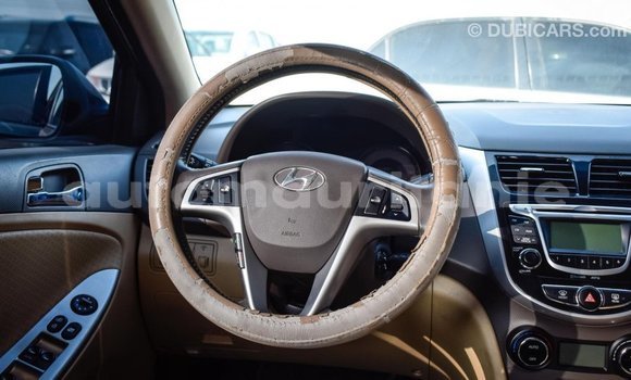 Acheter Import Voiture Hyundai Accent Marron à Import - Dubai, Adrar Acheter Import Voiture Hyundai Accent Marron à Import - Dubai, Adrar