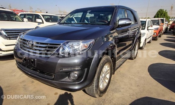Acheter Import Voiture Toyota Fortuner Autre à Import - Dubai, Adrar Acheter Import Voiture Toyota Fortuner Autre à Import - Dubai, Adrar