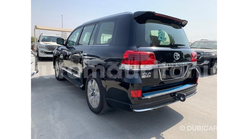Big with watermark toyota land cruiser adrar import dubai 1781