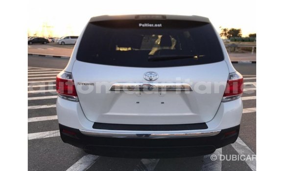 Acheter Import Voiture Toyota Highlander Blanc à Import - Dubai, Adrar Acheter Import Voiture Toyota Highlander Blanc à Import - Dubai, Adrar