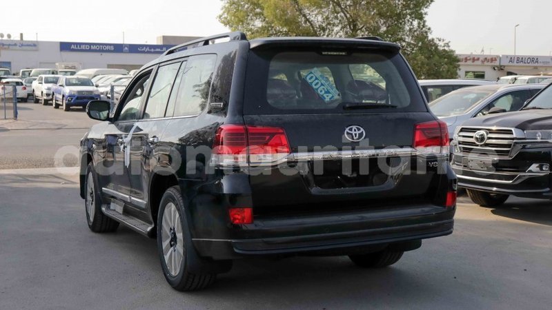 Big with watermark toyota land cruiser adrar import dubai 1808