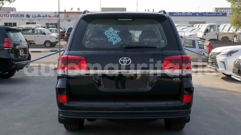 Big with watermark toyota land cruiser adrar import dubai 1808