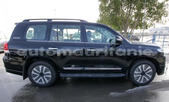 Buy Import Toyota Land Cruiser Black Car in Import - Dubai in Adrar Buy Import Toyota Land Cruiser Black Car in Import - Dubai in Adrar