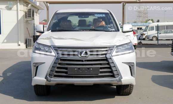 Acheter Import Voiture Lexus LX Blanc à Import - Dubai, Adrar Acheter Import Voiture Lexus LX Blanc à Import - Dubai, Adrar