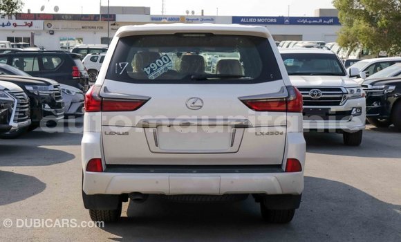 Acheter Import Voiture Lexus LX Blanc à Import - Dubai, Adrar Acheter Import Voiture Lexus LX Blanc à Import - Dubai, Adrar