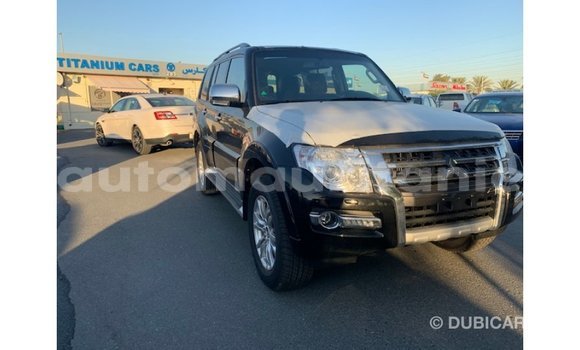 Acheter Import Voiture Mitsubishi Pajero Noir à Import - Dubai, Adrar Acheter Import Voiture Mitsubishi Pajero Noir à Import - Dubai, Adrar