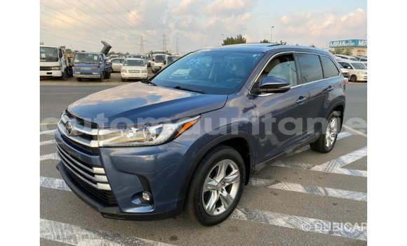 Acheter Import Voiture Toyota Highlander Bleu à Import - Dubai, Adrar Acheter Import Voiture Toyota Highlander Bleu à Import - Dubai, Adrar