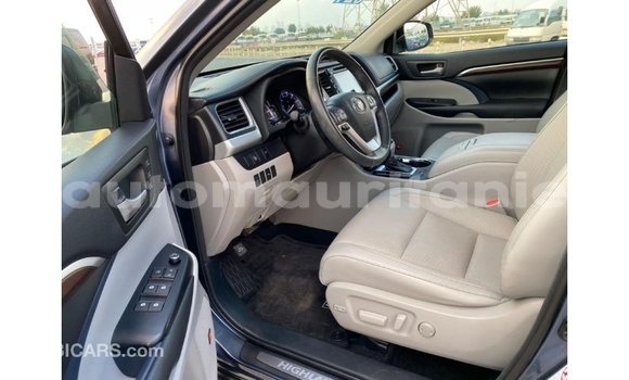 Acheter Import Voiture Toyota Highlander Bleu à Import - Dubai, Adrar Acheter Import Voiture Toyota Highlander Bleu à Import - Dubai, Adrar