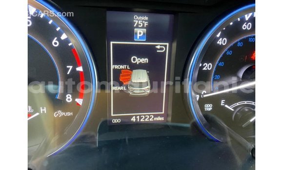 Acheter Import Voiture Toyota Highlander Vert à Import - Dubai, Adrar Acheter Import Voiture Toyota Highlander Vert à Import - Dubai, Adrar