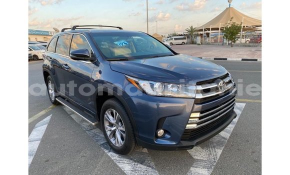 Acheter Import Voiture Toyota Highlander Bleu à Import - Dubai, Adrar Acheter Import Voiture Toyota Highlander Bleu à Import - Dubai, Adrar