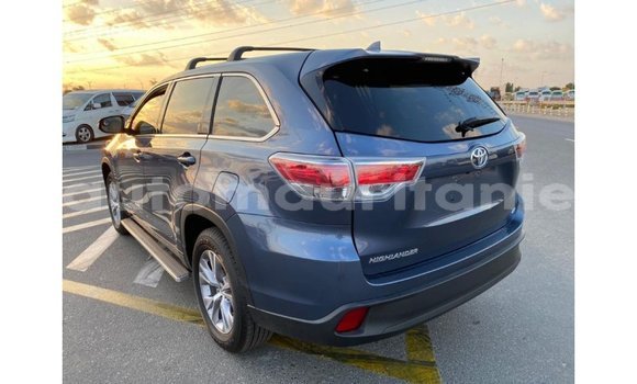 Acheter Import Voiture Toyota Highlander Bleu à Import - Dubai, Adrar Acheter Import Voiture Toyota Highlander Bleu à Import - Dubai, Adrar