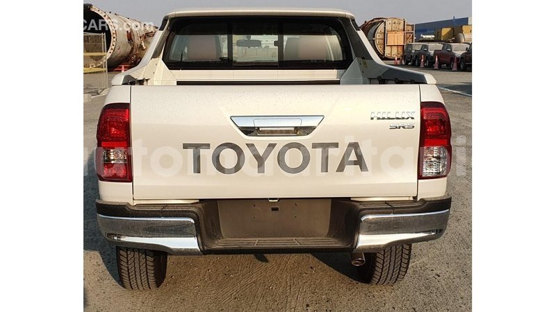 Big with watermark toyota hilux adrar import dubai 1879