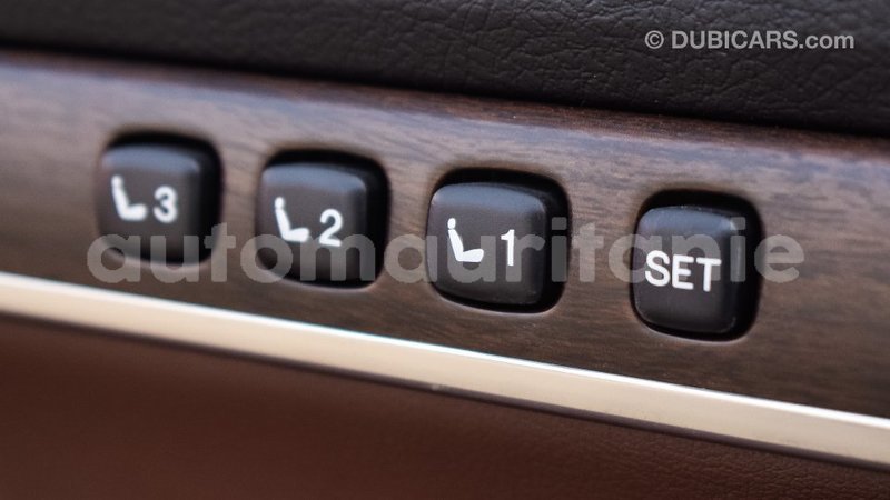 Big with watermark toyota land cruiser adrar import dubai 1880