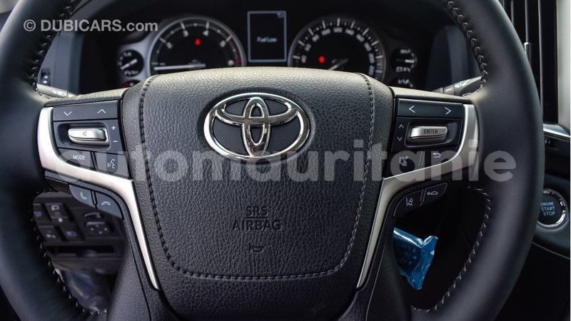 Big with watermark toyota land cruiser adrar import dubai 1880