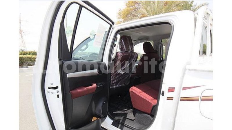 Big with watermark toyota hilux adrar import dubai 1881