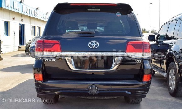 Acheter Import Voiture Toyota Land Cruiser Noir à Import - Dubai, Adrar Acheter Import Voiture Toyota Land Cruiser Noir à Import - Dubai, Adrar