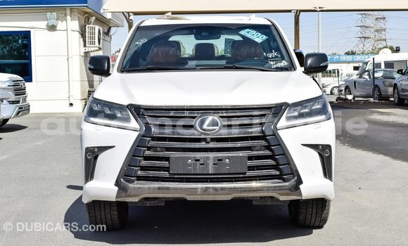 Acheter Import Voiture Lexus LX Blanc à Import - Dubai, Adrar Acheter Import Voiture Lexus LX Blanc à Import - Dubai, Adrar