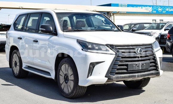 Acheter Import Voiture Lexus LX Blanc à Import - Dubai, Adrar Acheter Import Voiture Lexus LX Blanc à Import - Dubai, Adrar