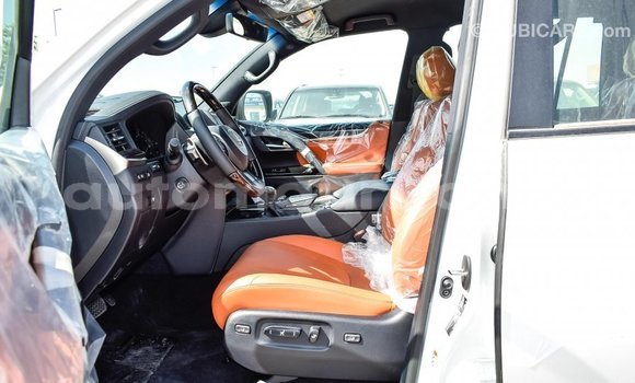 Acheter Import Voiture Lexus LX Blanc à Import - Dubai, Adrar Acheter Import Voiture Lexus LX Blanc à Import - Dubai, Adrar