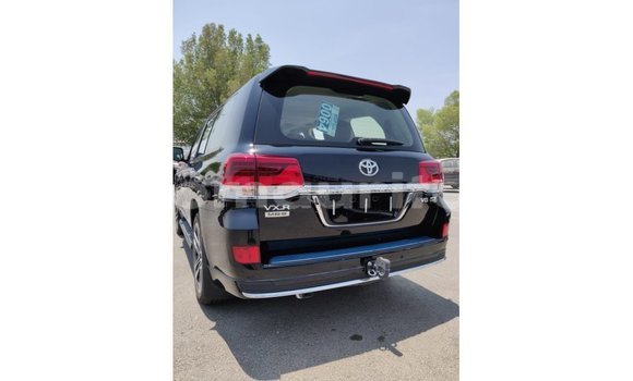 Buy Import Toyota Land Cruiser Red Car in Import - Dubai in Adrar Buy Import Toyota Land Cruiser Red Car in Import - Dubai in Adrar