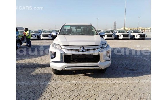 Acheter Import Voiture Mitsubishi L200 Blanc à Import - Dubai, Adrar Acheter Import Voiture Mitsubishi L200 Blanc à Import - Dubai, Adrar