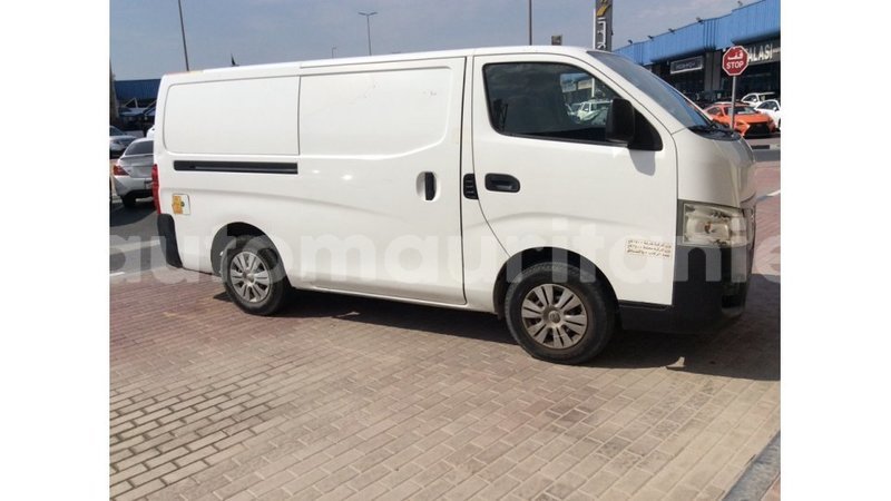 Big with watermark nissan 350z adrar import dubai 1905