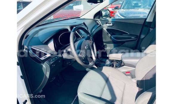 Acheter Import Voiture Hyundai Santa Fe Blanc à Import - Dubai, Adrar Acheter Import Voiture Hyundai Santa Fe Blanc à Import - Dubai, Adrar