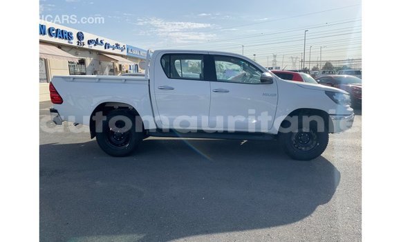 Acheter Import Voiture Toyota Hilux Blanc à Import - Dubai, Adrar Acheter Import Voiture Toyota Hilux Blanc à Import - Dubai, Adrar
