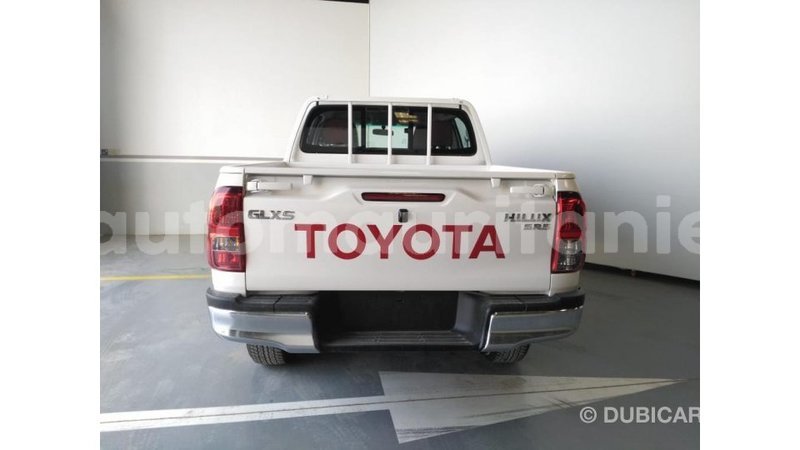 Big with watermark toyota hilux adrar import dubai 1913