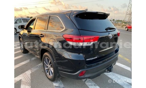 Acheter Import Voiture Toyota Highlander Noir à Import - Dubai, Adrar Acheter Import Voiture Toyota Highlander Noir à Import - Dubai, Adrar