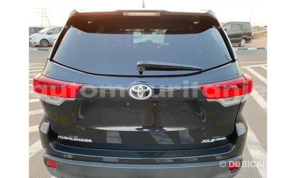 Acheter Import Voiture Toyota Highlander Noir à Import - Dubai, Adrar Acheter Import Voiture Toyota Highlander Noir à Import - Dubai, Adrar