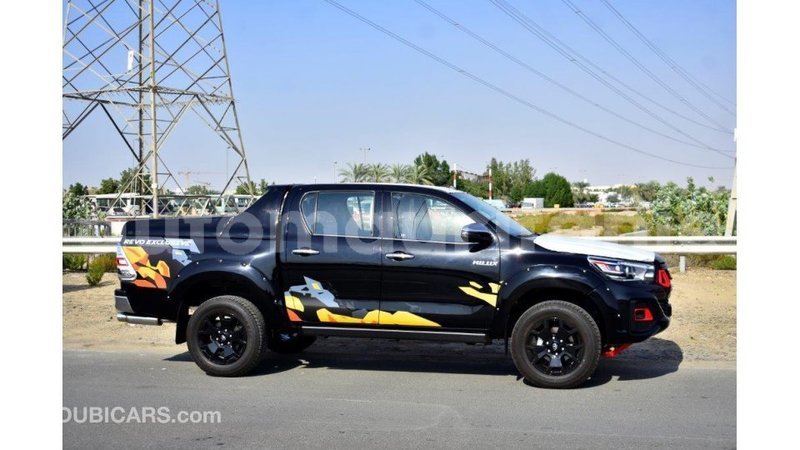 Big with watermark toyota hilux adrar import dubai 1921