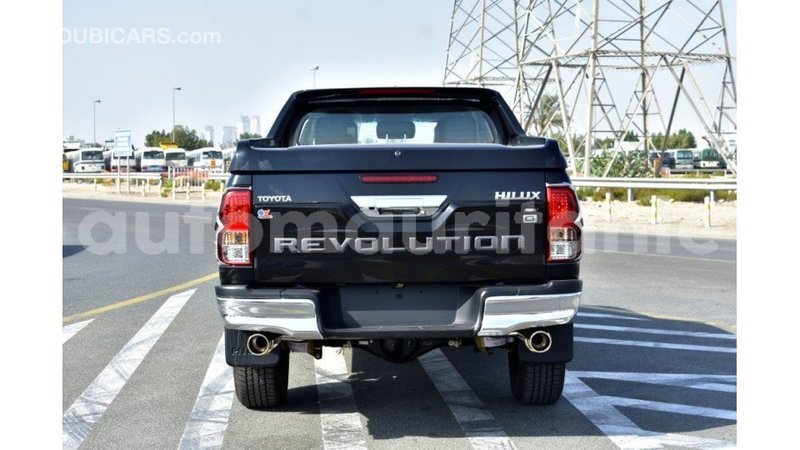 Big with watermark toyota hilux adrar import dubai 1921