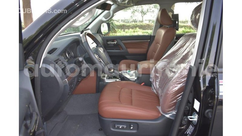 Big with watermark toyota land cruiser adrar import dubai 1924