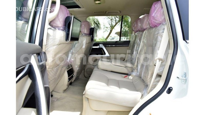 Big with watermark toyota land cruiser adrar import dubai 1931